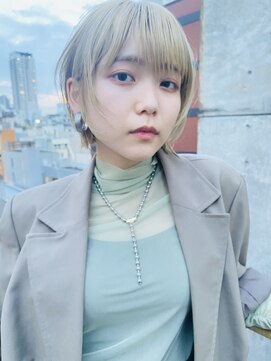ラビリンス(Labyrinth) 顔まわりのレイヤーウルフボブ