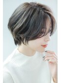 束感ショート_ブルーグレージュ_小顔補正立体カット