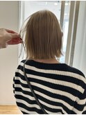 ホワイトベージュ ミルクティベージュ ブリーチカラー ミニボブ