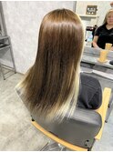 ホワイトブロンドヘアー