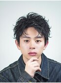 黒髪無造作アップバング刈り上げショート