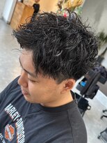 フゥ 宇都宮(FeU) メンズパーマシャドウパーマセンターパートメンズマッシュウルフ