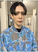 センターパートハンサムショート