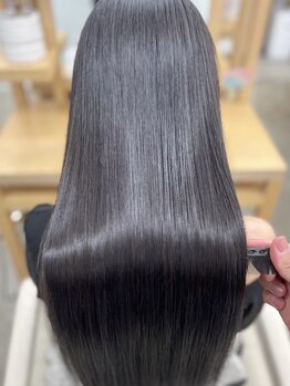 ソラ 広尾店(SORA)の写真/資生堂のサブリミック"酸熱トリートメント"を使い,髪のゆがみやダメージを補修し髪本来の艶を取り戻します!