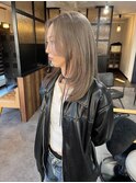 大人シアーベージュミニウルフボブミディアムレイヤー