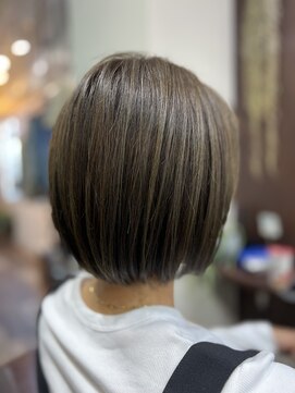 ルアン(Luan) 白髪ぼかしハイライト