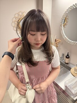 チャプター 問屋町(chapter) ケアブリーチミルクティーグレージュカラーレイヤーカット韓国