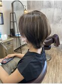 ベージュ×ハイライト