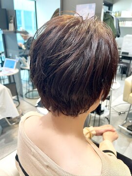 ヒスイバイケンジ(hisui by KENJE) 大人ショート/ふんわりショート/白髪ぼかし/ハイライト