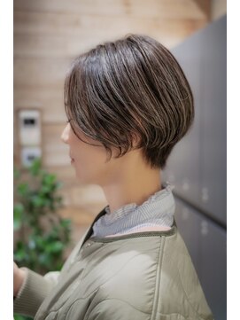 ベイショア(Bay Shore NY) ショートハイライトグレージュ