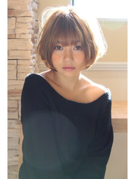 レウナ 外苑前(Reuna) グレージュカラーで可愛くひし形ボブスタイル