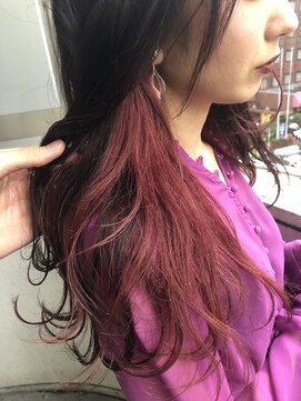 ノラ シンディ(NORA CYNDY) ピンクレッドインナーカラー☆