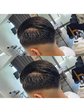 ザ オーダー(THE ORDER) スキンフェードカットパートスタイルバーバースタイル