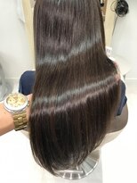 ユニークバイケンジ 町田(unique KENJE)&nbsp;レイヤーロングレージュカラーヘルシースタイル髪質改善8253