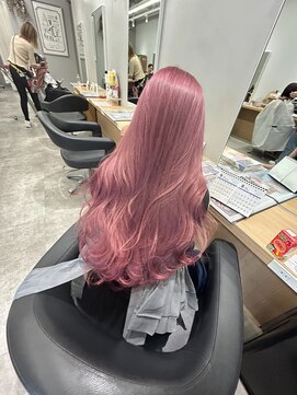 アヴァンス 京橋店(AVANCE) ロングのハイトーンヘア