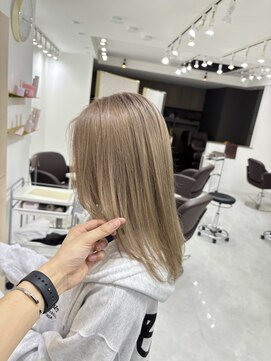 アイズ 横浜(IS) [YASU指名]グレージュカラー/ホワイトグレージュ/横浜