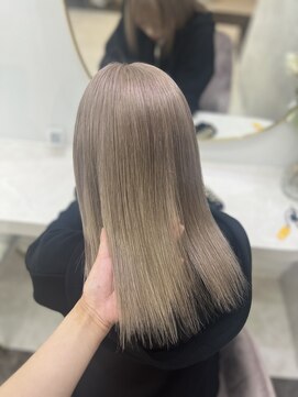 ラビス(Lovis) ミディアム/暗めカラー/デザインカラー/フェイスフレーミング