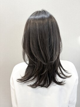 リヴナ(Livna) ロングレイヤーウルフにLivnaオリジナルハイライト◎