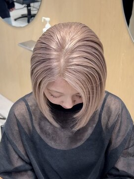 スタン 渋谷(Stam) ミルクティーベージュハイトーンボブブリーチダブルカラー渋谷