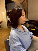 シーン バイ ラッド(SCENE by RAD)&nbsp;大人可愛いくびれミディアムレイヤースタイルショート艶感