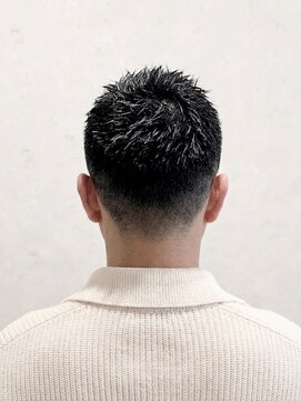 ワンワンオー バーバーショップ 長浜店(@110 BARBER SHOP) ショートスタイル　スパイキーショートメンズフェード