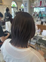 クローバー(CLOVER)&nbsp;ツヤ感ブラウン×まとまりミディ