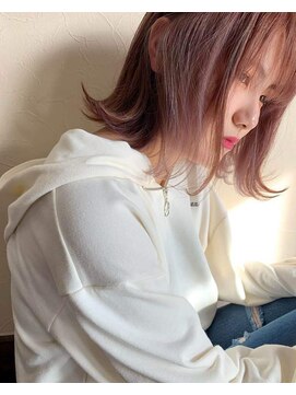 ヘアーデザイン ルシア(Hair Design Lucia) ミディアムボブ×ピンクインナーカラー