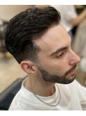 ビジネスローテーパーフェードかき上げバーバースタイル