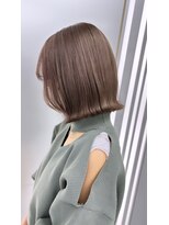 ルートエイチ 市川(Root H) 斜めバング斜めバングデザインカラーシルキーベージュ