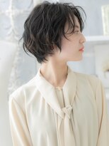 大人かわいい黒髪ウェットヘア束感ショートh3越谷20代30代40代