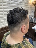 ルピナス 中田(Lupinus) 刈り上げパーマ風スタイル