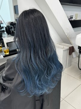 アライブ キチジョウジ(ALIVE Kichijoji) 大人気のブルーバレイヤージュカラー！