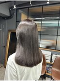 シンプルなのに洗練された透明感カラー／髪質改善トリートメント
