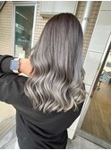 ハイライトカラーミルクティーベージュレイヤーカット