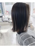 切りっぱなしボブ×ハイライトカラー