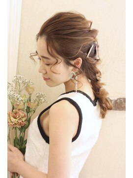 ソース 枚方(SOURCE) 結婚式や浴衣ヘアに♪編みおろしアレンジ