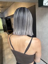 サニー 渋谷(SUNNY)&nbsp;バレイヤージュ、ハイライト、レイヤーロング、グレーベージュ