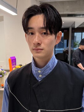 ファルベ(Farbe) フェザーパーマ/サーフカール/刈り上げセンターパート