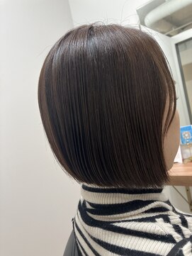 エレノア 藤沢(Eleanor) 【タイトボブ】