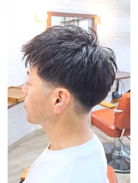 ヘアーサロン カヴィエ(hair salon covie) テーパーフェード　フェードショート　大人の刈り上げショート