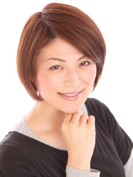 エマージュ 池袋東口店(Emerge) シルエットが決めての小顔おとなショート