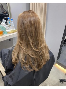 レイドバック(LAID BACK) 【代官山☆美容室】レイヤーカット☆ハイライトカラー