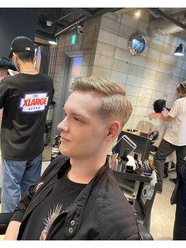 フランクスバーバー アンド ビアークラブ(FRANK'S BARBER and BEER CLUB) ナチュラルフェードスタイル