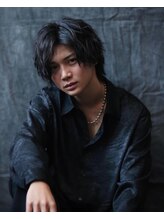 センターパート × スパイラルパーマ × 波巻きパーマ × メンズミディアム × メンズウルフ × 韓国