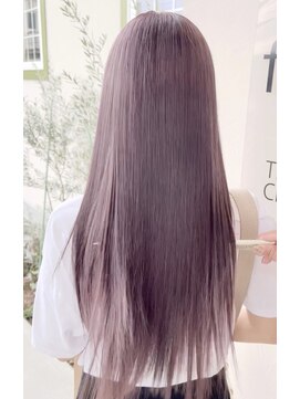 ファミーユ(famille) 美髪形成アルカリ酸熱髪質改善トリートメント