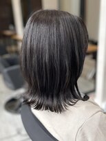 アトリエコア(Atelier Coa)&nbsp;顔周りレイヤーカットくびれヘアミルクティーベージュカラー