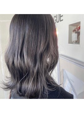 ヘアーメイクアンドネイル ヴォーグ(Hair Make＆Nail VOGUE) グレー