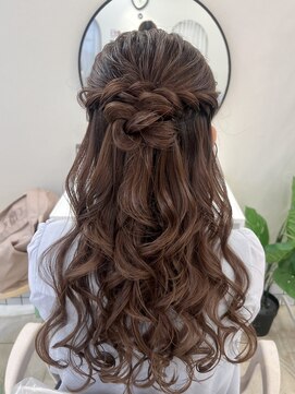 ヘアメイクアンドセットサロン リッコ(Hair make&set salon Ricco) ゆるっとお団子ハーフアップ
