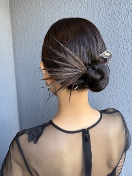 イズミ(izumi) ヘアアレンジ