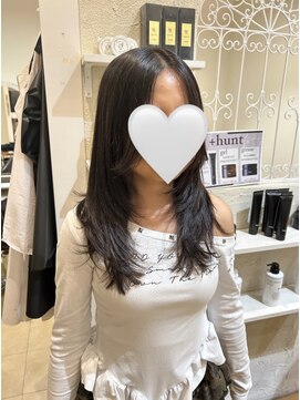 ウェルズ グランデ 奈良店(Well's GRANDE) 顔まわりレイヤー 動きのあるロング